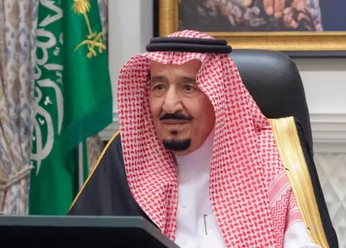 بتوجيه الملك: صرف 1.9 مليار ريال لمستفيدي الضمان في رمضان