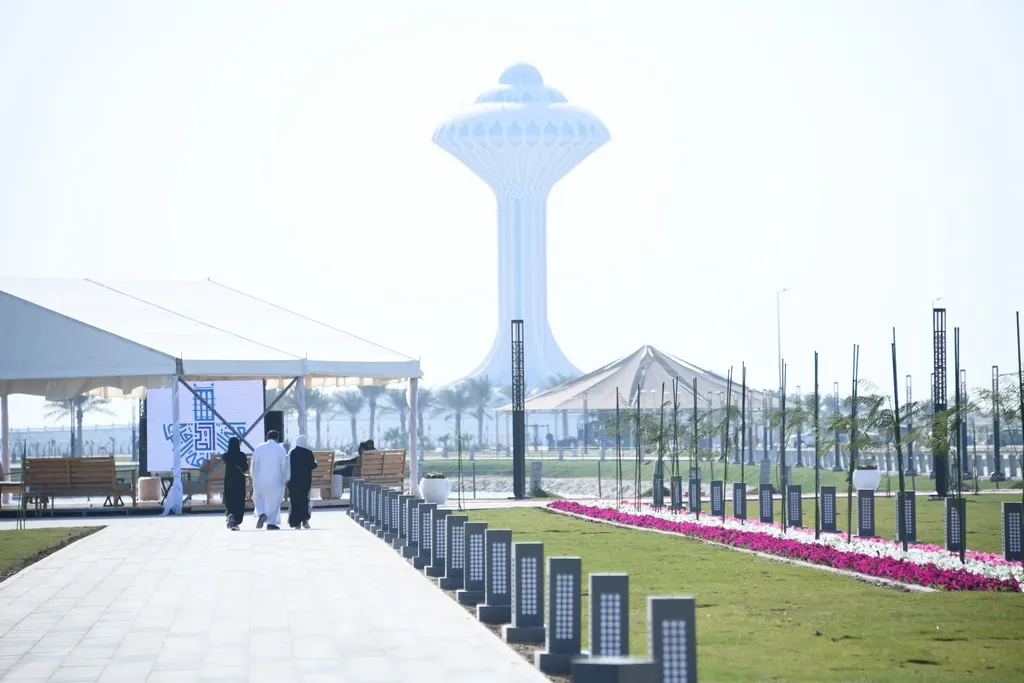[طقس اليوم] الغبار مستمر ويحجب الرؤية