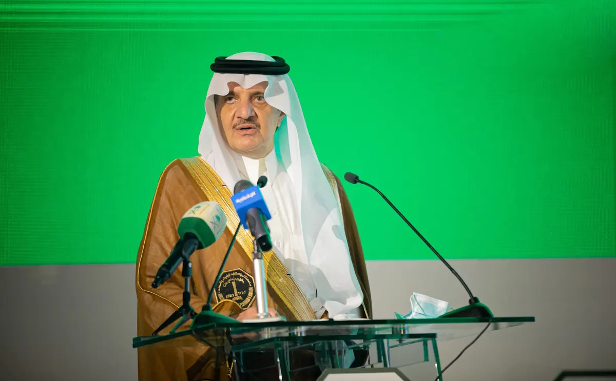 أمير الشرقية يدعو 3484 خريجاً في جامعة البترول لتلبية قطاعات التوظيف