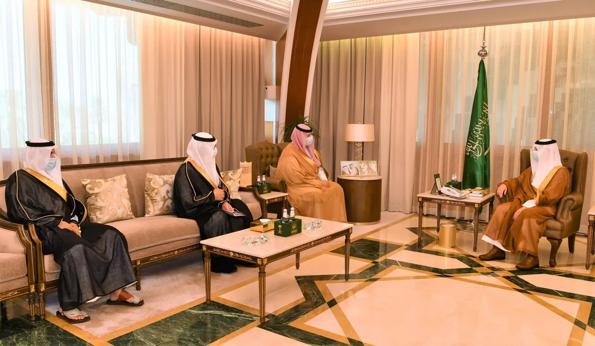 خصّ ميناء الدمام.. أمير الشرقية يُشيد بدور الموانئ في تعزيز حركة التجارة
