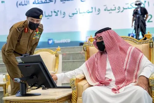 وزير الداخلية يدشن خدمات إلكترونية ومبان وآليات للدفاع المدني