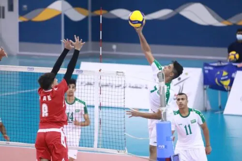 جواد الخواهر ورفاقه يحلقون بطائرة الأخضر خليجياً