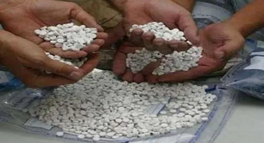 حشيش و160 ألف حبة إمفيتامين في حوزة سعوديين وسوري