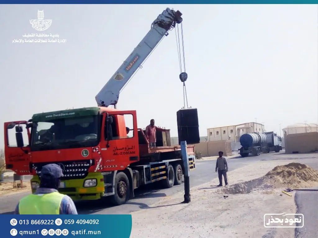 65 عموداً تنير حي البديعة في الجارودية.. وإزالة تشوهات سوق مياس