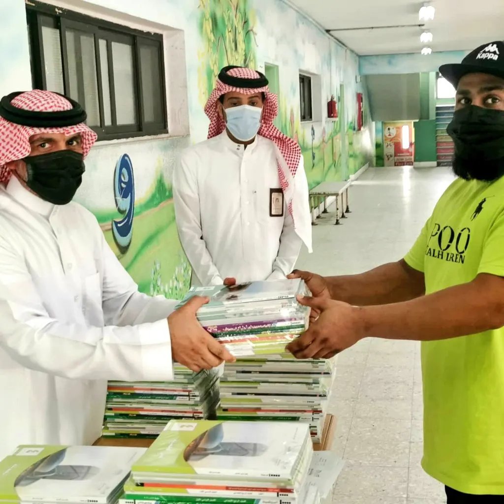ما عدا «المسارات».. الكتب تصل إلى مدارس القطيف