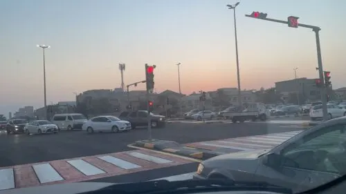 بعد ساعات من افتتاح تقاطع كورنيش القطيف.. «الخبصة» مستمرة