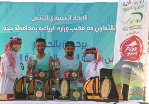 عبدالله الفرج من مدريد إلى جدة.. الأول في البطولة الشاطئية المفتوحة للتنس