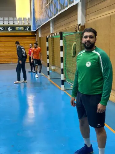 حسن تريك يعود إلى حراسة «قلعة مُضر».. «سحابة صيف ومرت»