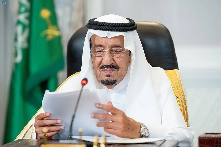 الملك يؤكد النوايا السعودية: إيران جارة.. وسياستنا الخارجية معنية بتوطيد الاستقرار