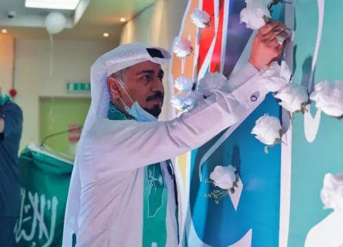 [اليوم الوطني] احتفاءً واحتفالاً.. “القطيف المركزي” أخضر