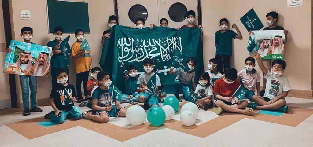 [اليوم الوطني] الجش.. 24 سبّاحاً يحتفلون