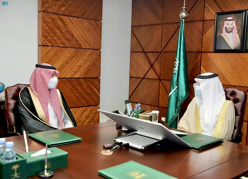 أمير الشرقية يرعى حفل التحاق أول دفعة طالبات بجامعة البترول