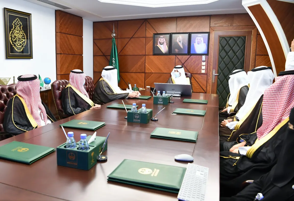 أمير الشرقية يدشن عيادة افتراضية توفر أدوية لكبار السن