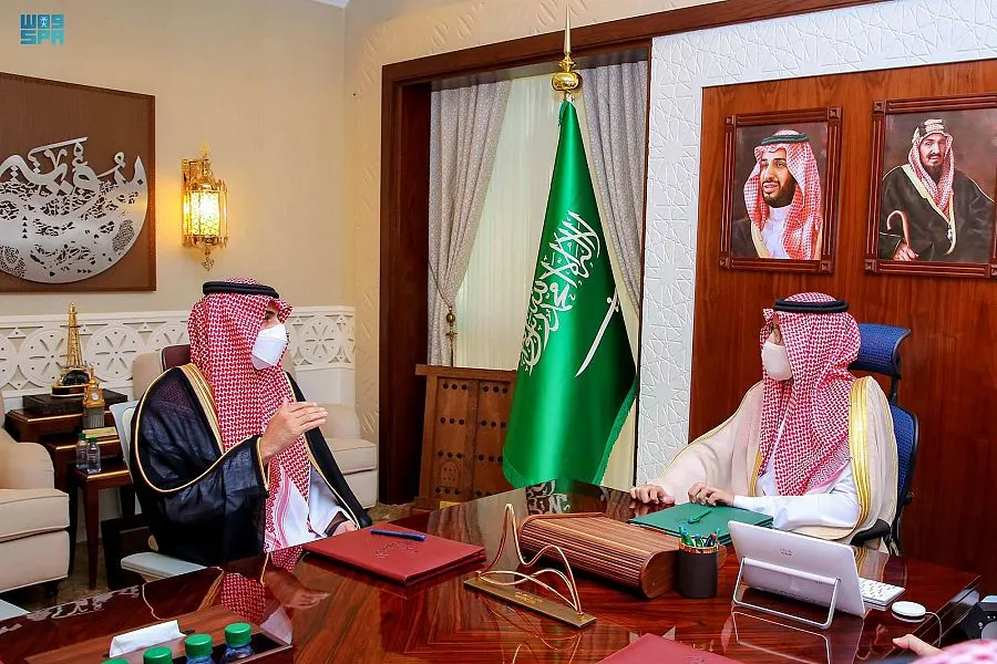 نائب أمير الشرقية يشيد باعتماد التقنيات الحديثة في “رقمنة” التعاملات