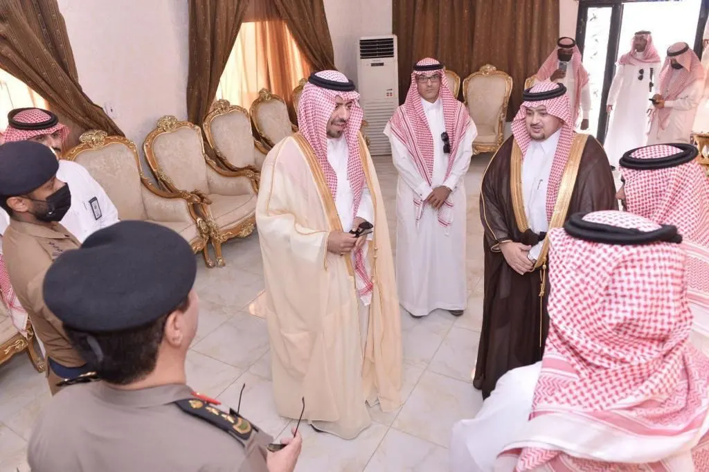 في جولة تفقدية.. الخريّف يؤكد على رؤساء مراكز القطيف الرقيّ بالخدمات