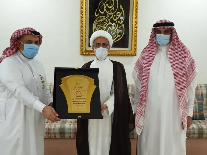 لدعمه الخدمات الصحية.. شبكة القطيف تُكرم الشيخ الصفار