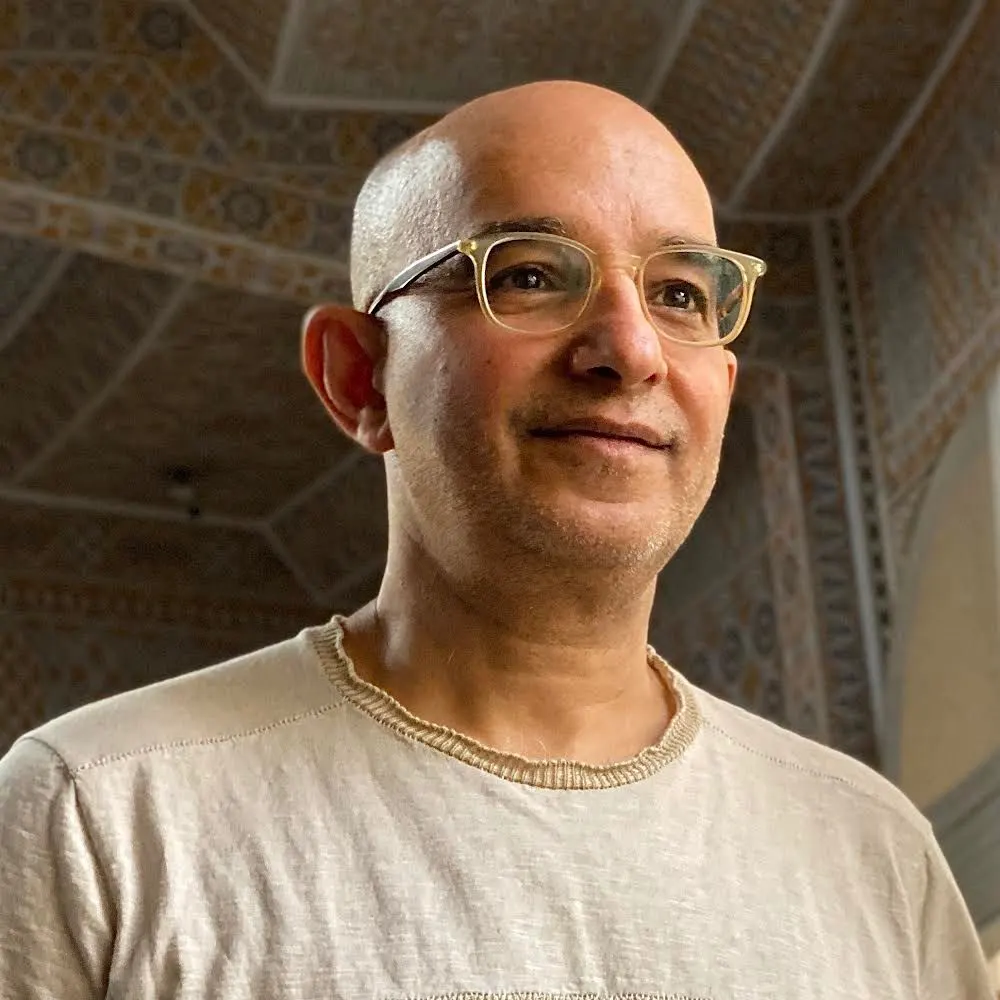 غسان الخنيزي صاحب «الأوهام الصغيرة» مُتوجاً بجائزة سركون بولص للشعر