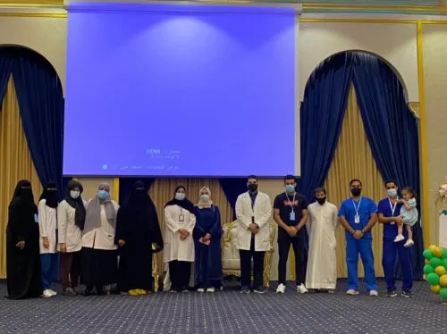 في القطيف.. يعالجون مُدمني المخدرات بالألوان والفن التشكيلي وركوب الخيل