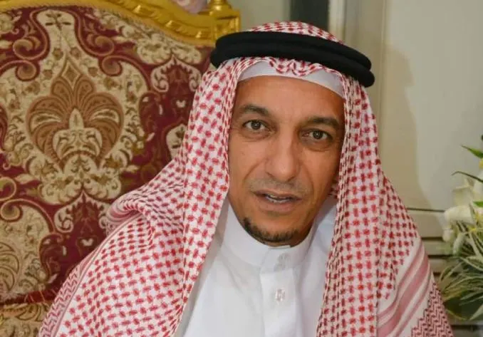 لا تجارة بلا خسارة.. ولا نجاح بلا مجازفة علي الغزوي.. يفخر بـ “صندقة سالم”.. ويتباهى: أنا في التجارة قديحي.. حضرمي