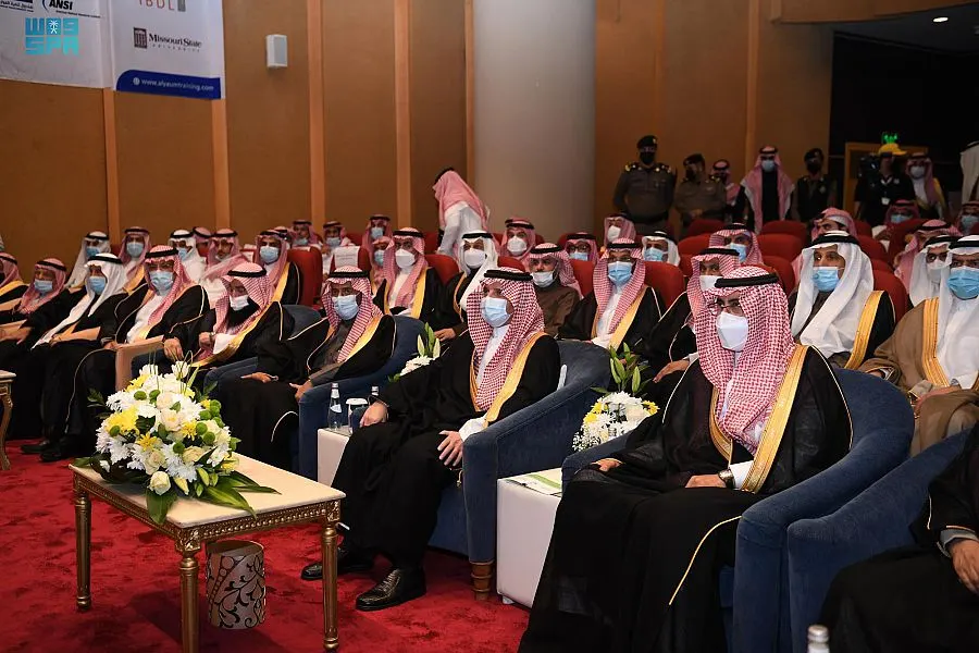 بحضور وزير الصناعة.. أمير الشرقية يرعى تخريج 130 مهندساً ومهندسة