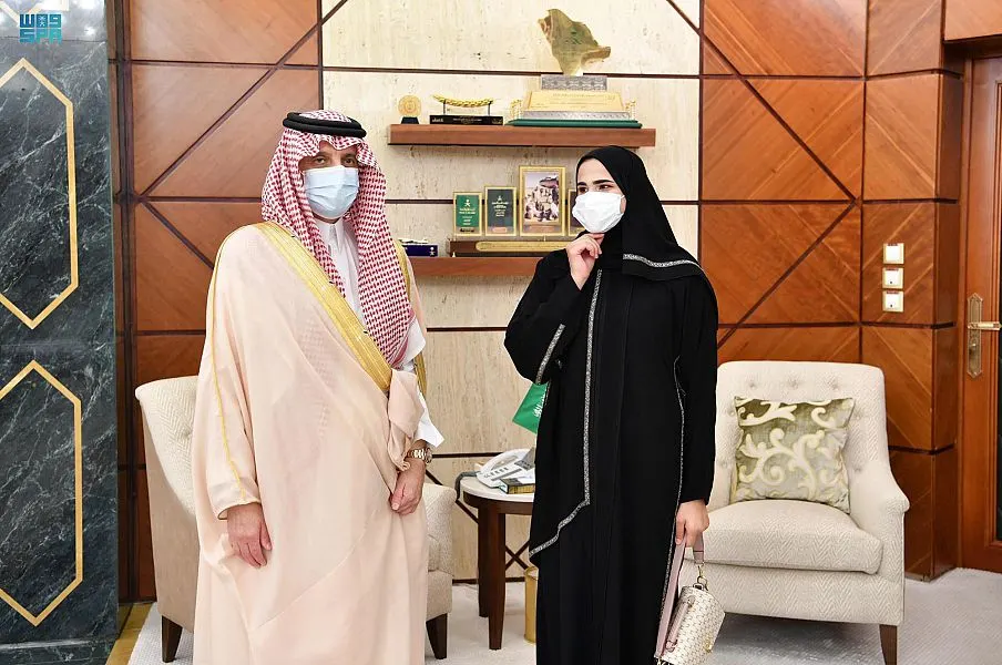 بعد استقبال شقيقتها.. أمير الشرقية يستقبل العدّاءة الكفيفة ريم عجاج ويُشيد بإنجازها