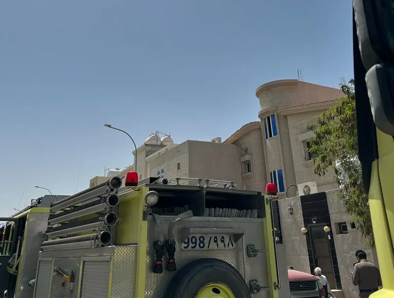 إنقاذ طفل حاصره حريق في حي الناصرة