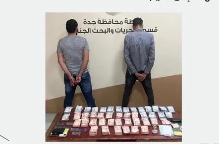 إيقاف مصريين جمعا مليوناً و200 ألف وحوّلاها إلى الخارج