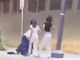 شرطة الرياض تبحث عن ضاربة صديقتها