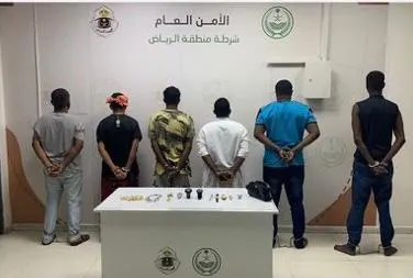[تمّ القبض] الرجال يسرقون المنازل.. والنساء يصرّفن المسروقات