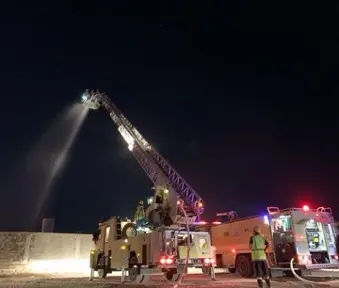 حفر الباطن: حريق 5 شاحنات.. وإصابة شخص واحد