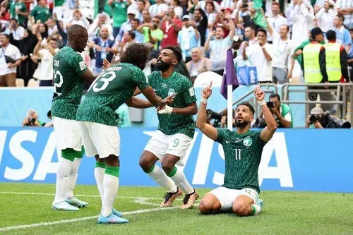 السبت.. الصقور الخُضر يستعدون لبولندا