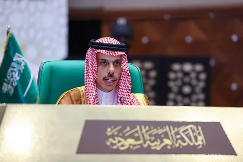 كلمة الملك في القمة العربية: الأزمات العالمية تستدعي منا نبذ خلافاتنا البينية