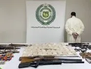 138 ألف قرص إمفيتامين مخدر وأسلحة بحوزة مواطن