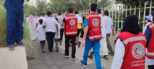 الشرقية.. الهلال الأحمر دعم المشاركين في “كات ووك”