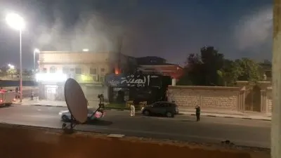 سيهات.. الدفاع المدني يُخمد حريق مطعم.. ولا اصابات