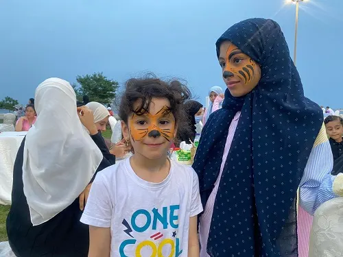 شوارب “السّنّوريات” على وجوه أطفال القطيف وسيهات