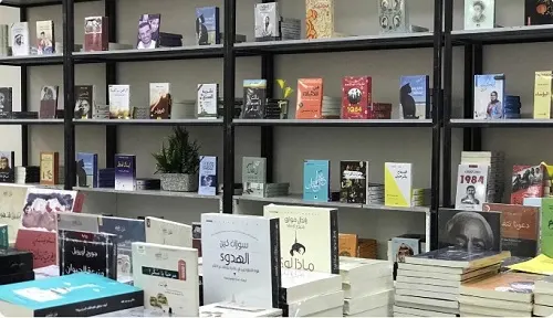 مكتبة “المؤسس” تعرض 50 عملة من دنانير بني أمية إلى نقود “الديلم”