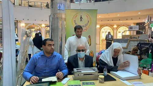 الصادق يقرأ القرآن بلغة “برايل”.. والفارس يكتب للناس باللغة نفسها