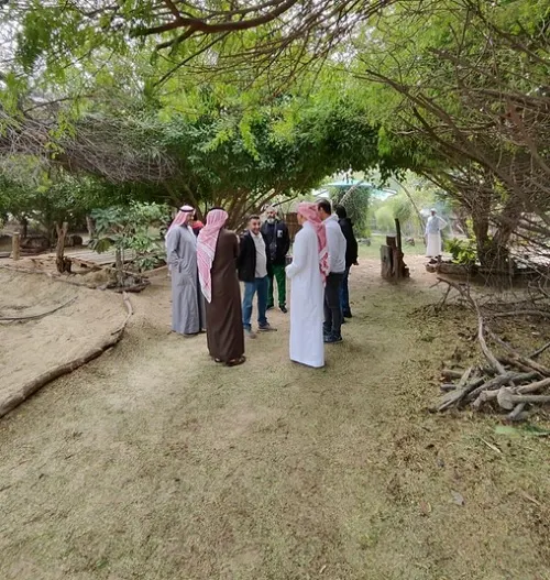 العوامية.. مستفيدو كافل اليتيم في مشتل ومنحل