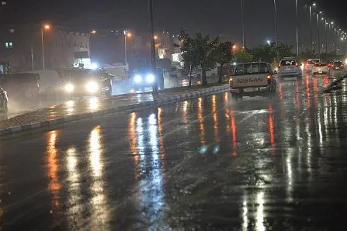 إنذار مبكر.. أمطار الشرقية مستمرة حتى عصر الثلاثاء
