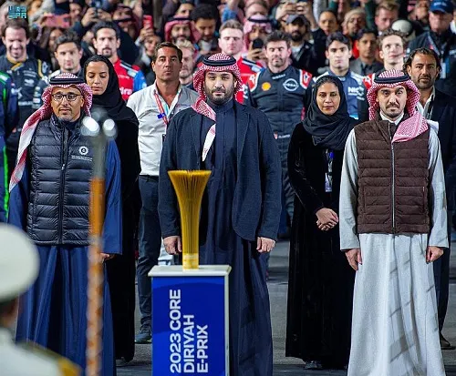 [صور] ولي العهد يشهد سباق فورمولا إي الدرعية 2023