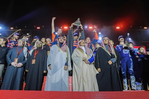 [صور] أمير الشرقية يرعى حفل ختام رالي داكار السعودية ويتوج الفائزين