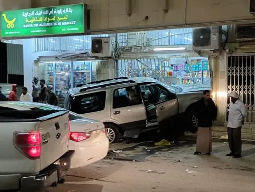 أم الساهك.. تهوّر سائق ينقل طفلة إلى العناية المركزة