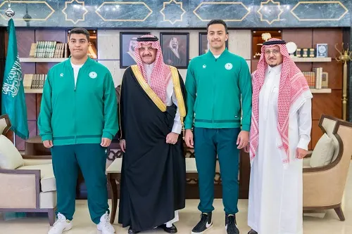 أمير الشرقية يستقبل خالد وإبراهيم الشريف بعد بطولة “المواي تاي”