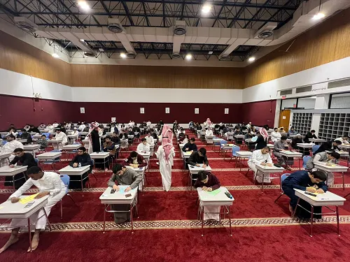 ميدانياً ومكتبياً.. العتيبي يتابع اختبارات نصف مليون طالبة وطالبة في تعليم الشرقية