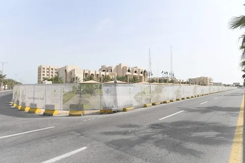بدأت بمبناها.. أمانة الشرقية تُطلق مبادرة إزالة أسوار المباني