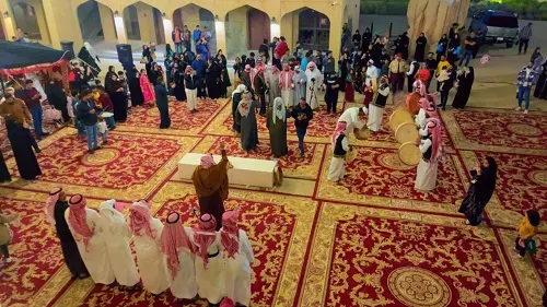 [يوم بدينا] العوامية.. ذكرى التأسيس في أنغام الأهازيج وإيقاع العرضة