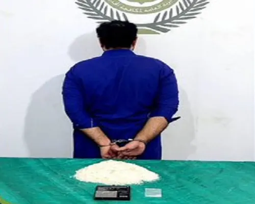 تم القبض.. باكستاني يهرب 2 كيلو “شبو”
