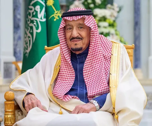 بينهم طبيب و4 ضبّاط.. ميدالية الاستحقاق لـ 60 متبرعاً بالدم 10 مرات