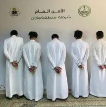 توقيف 5 سعوديين.. 3 تشاجروا.. وإثنان وثقا المشاجرة